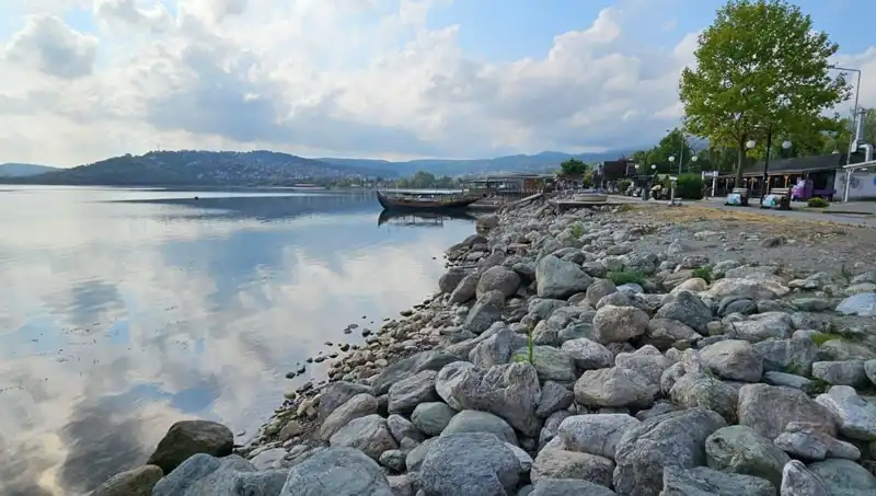 Sapanca Gölü'nde Alarm Verici Su Seviyesi Düşüşü: Doğa ve Ekonomi Tehdit Altında