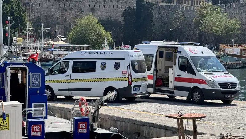 Antalya'da Denizde Şok Edici Buluntu: Erkek Cesedi Karaya Vurdu