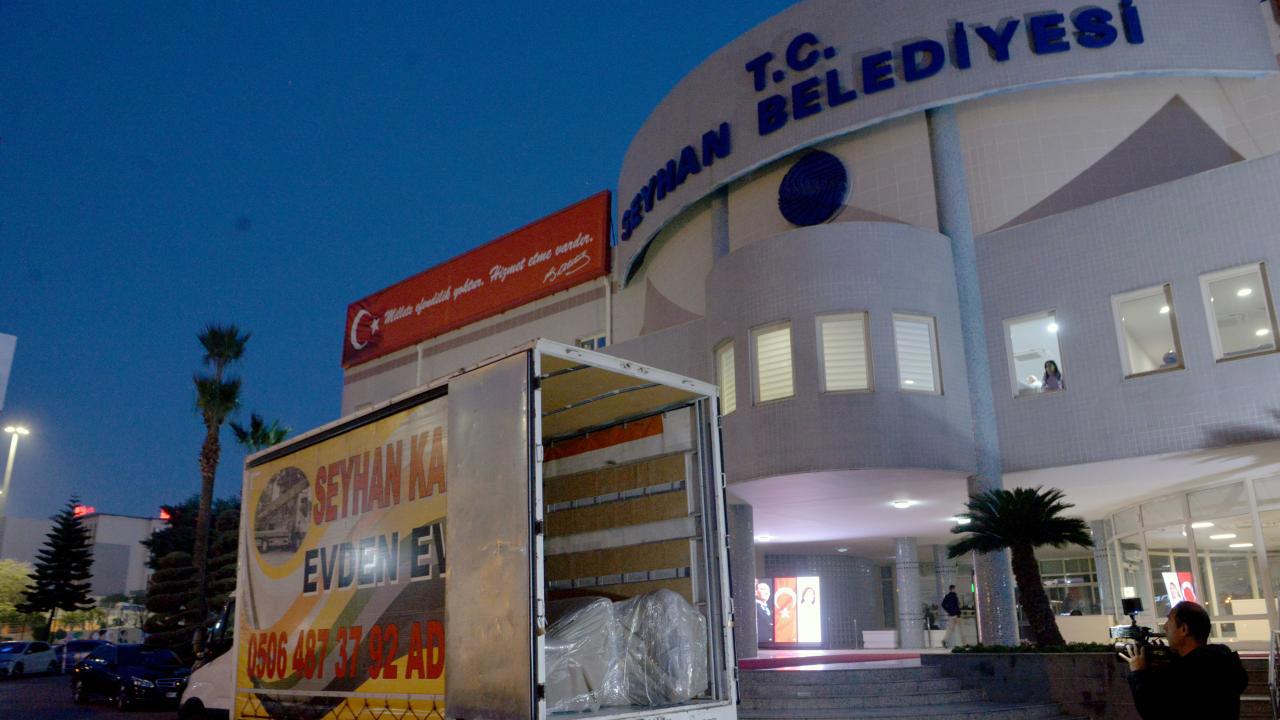Seyhan Belediyesine Mali Durum Sıkıntısı: Haciz Kararı Alındı
