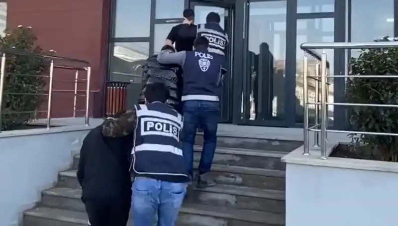 İstanbul’da Korsan Taksi İle Gasp Eylemi: Neler Oldu?