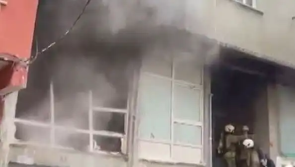 İstanbul'da Beş Katlı Binada Çıkan Yangın Korkuttu: Olayın Detayları