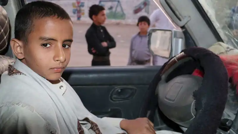 Yemen'in Çocuk Şoförleri: İç Savaşın Gölgesinde Hayatta Kalma Mücadelesi