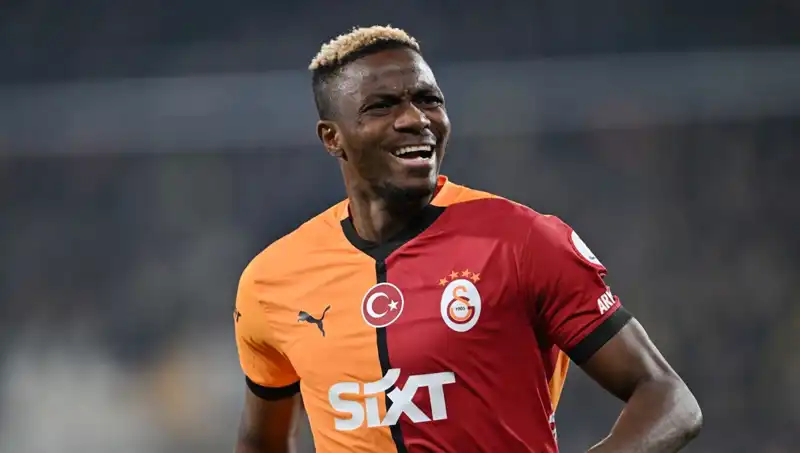 Osimhen'in Geleceği: Napoli ve Galatasaray'dan Ayrılacak mı?