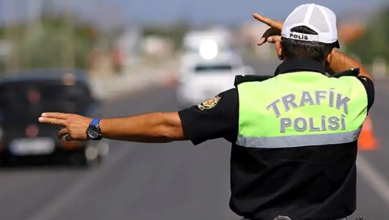 Isparta'da Yoğun Trafik Denetimi: Bin 593 Sürücüye Ceza Kapatıldı