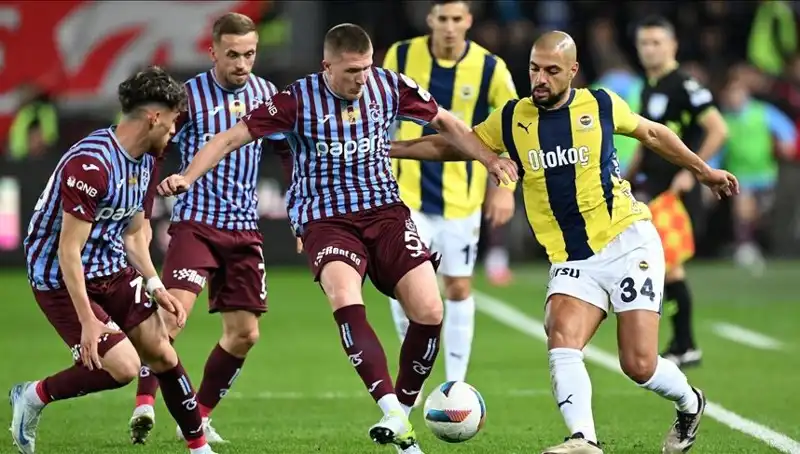Fenerbahçe ve Trabzonspor'un Kadıköy'deki Kritik Derbisi: Herkes Heyecanla Bekliyor!