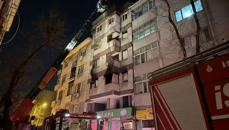Kartal’da Metruk Bina Yangını: İtfaiye Ekibi Zamanla Yarıştı