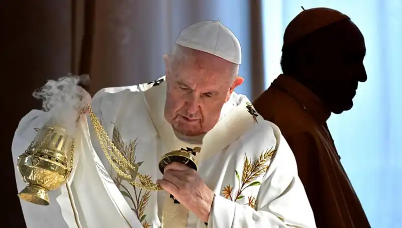 Papalık Seçiminde Kimler Öne Çıkıyor? Yeni Papa'nın Seçim Süreci