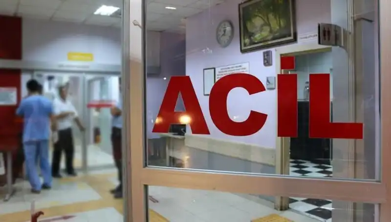 Burdur'da Bıçaklı Kavga: Sokaklarda Kan Aktı, Bir Kişi Ağır Yaralı