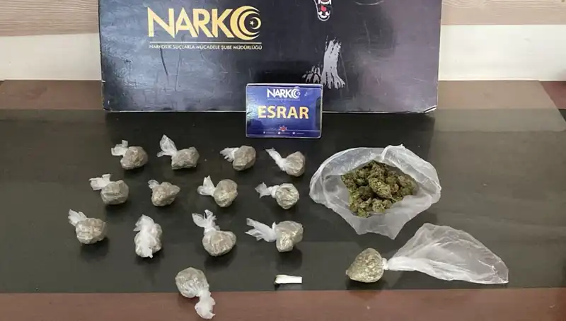 Kamyonetten Çıkan 100 Gram Esrar Shock Etkisi Yarattı: Sürücü Tutuklandı