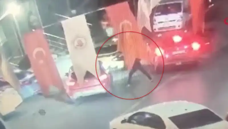 Kağıthane'de Bir Genç Sokak Ortasında Cinayete Kurban Gitti!