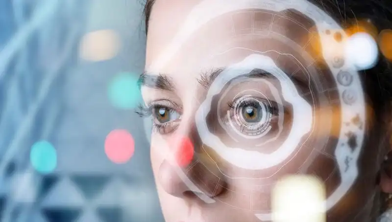 Yeni Kontakt Lens Keşfi: Göz Kapağını Aşarak Görme Deneyimini Geliştiriyor