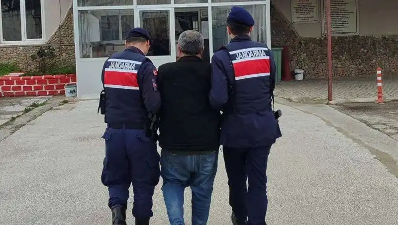 8 Yıl Aranan Şahısın Yakalanması: Cezaevine Gönderildi