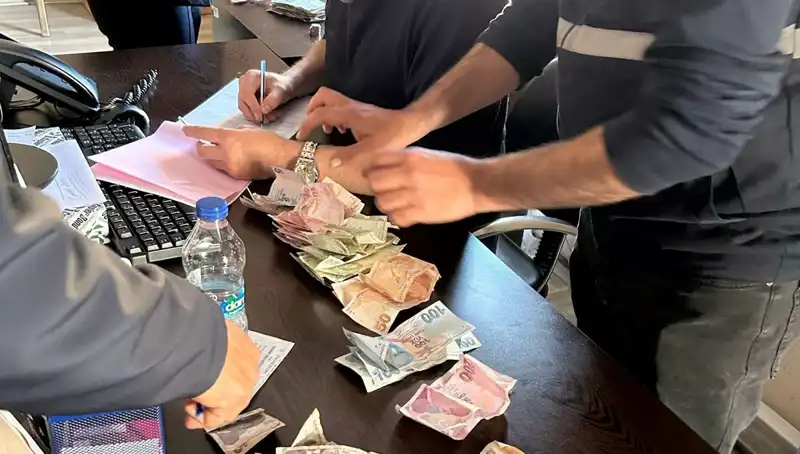 Antalya'da Şok Dilenci Operasyonu: 19 Bin Lira Ele Geçirildi