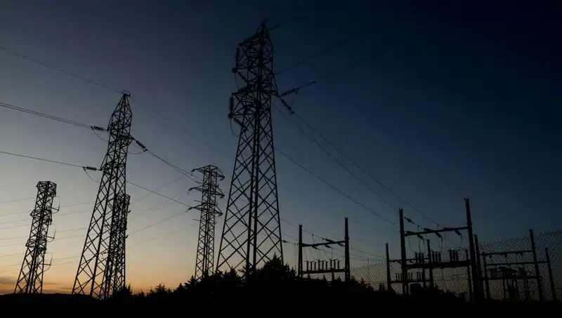 İzmir'de Elektrik Kesintileri: Hangi İlçeleri Etkiliyor, Ne Zaman Sona Erecek?