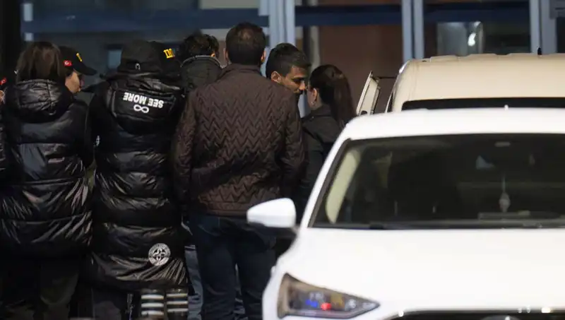 Dilan Polat ve Engin Polat Uyuşturucu Suçlamasıyla Gözaltına Alındı!