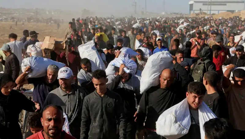 İsrail Ordusu, Han Yunus’a Giriş Yaptı: 15 Kilometrelik Kuşatma Koridoru Açıldı