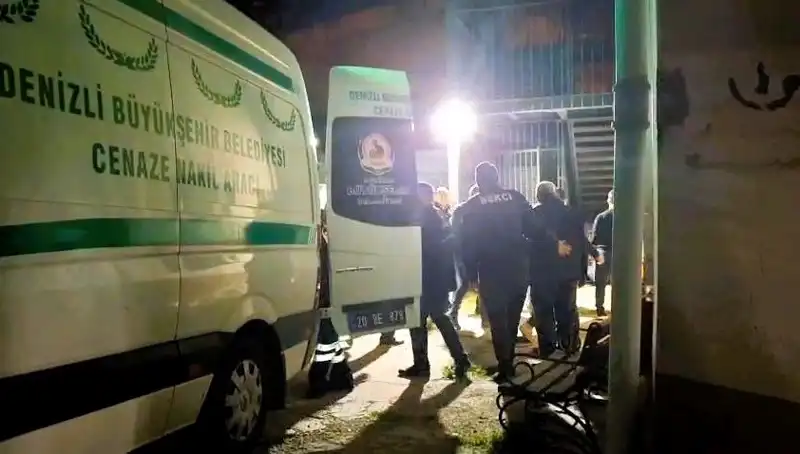 Yem Karma Makinesinde Yaşanan Korkunç Kaza: Besici Hayatını Kaybetti