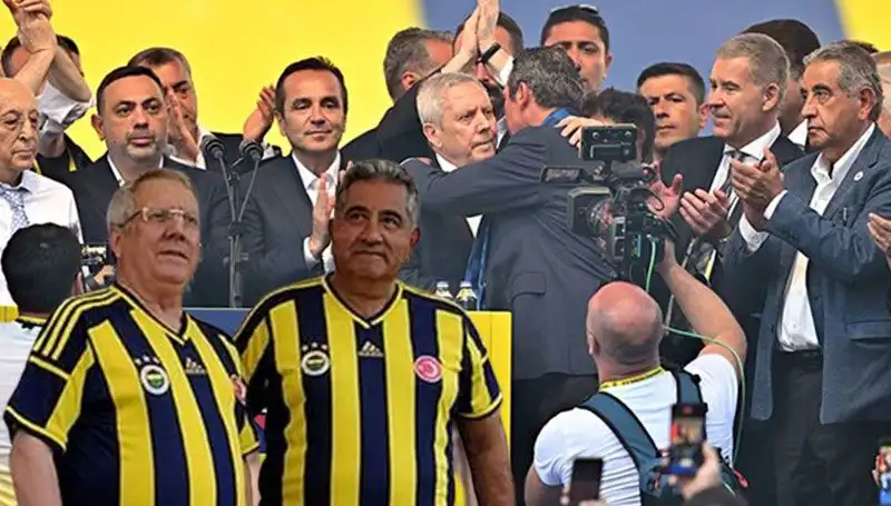 Ali Koç'a Hedef Gösteren Mahmut Uslu: "İstifa et, Yeni Bir Dönem Başlasın!"