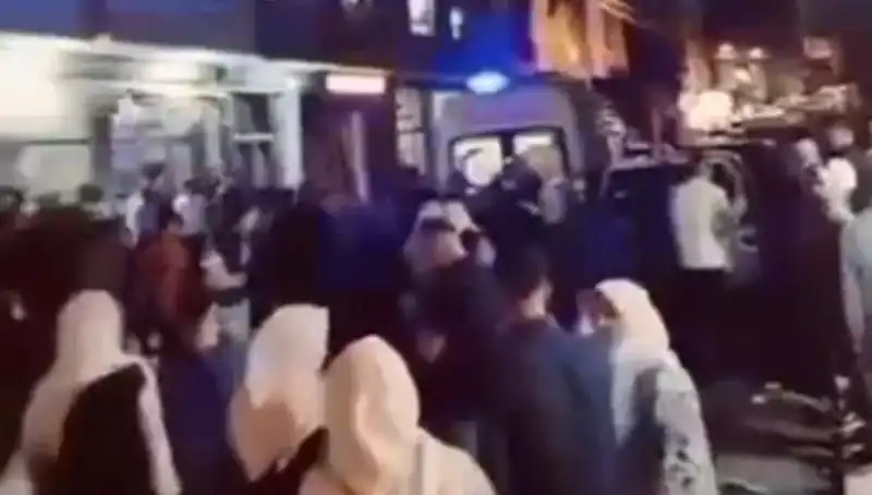 14 Yaşındaki Kader'in Balkondan Düşmesi, Aileyi Ve Komşuları Şok Etti