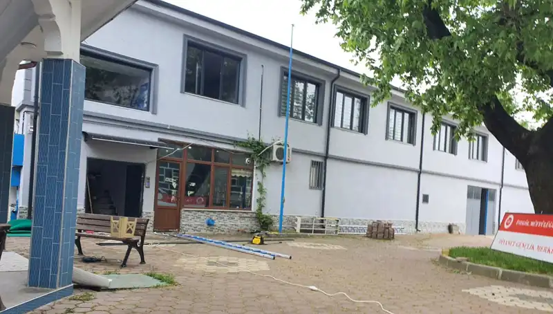 Tabela Takarken 3 Metre Yükseklikten Düşen İşçi Hayatta Kalmayı Başardı